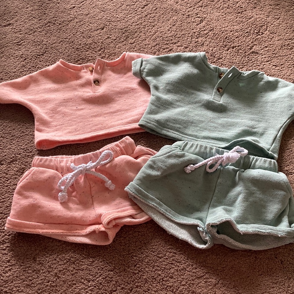 Violet Lane outfits
